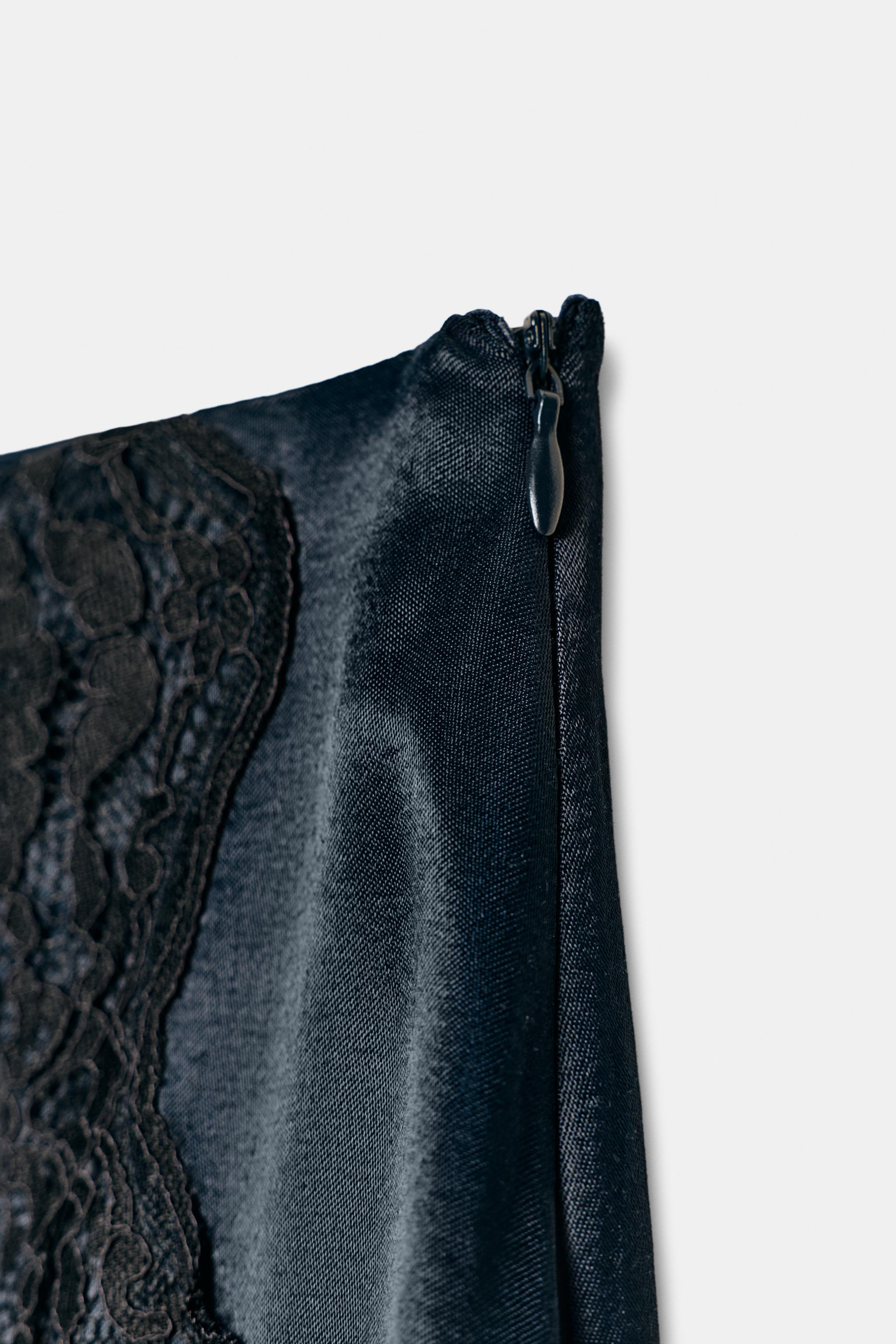 COMBINATION SATIN MINI SKIRT WITH LACE